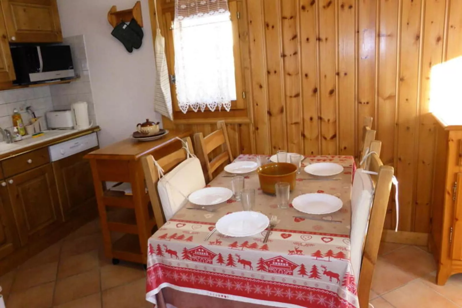 Résidence Les Carlines-Buitenkant zomer