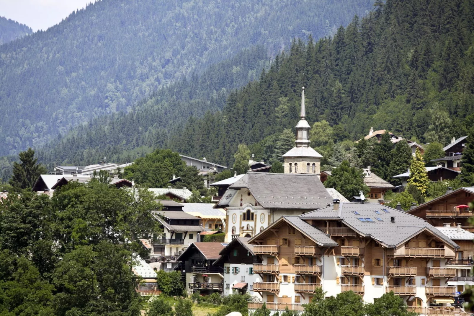 Résidence Mont'seu-Buitenkant zomer