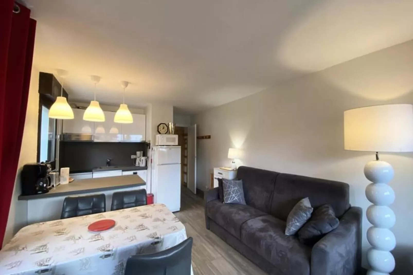 Résidence Granges B-Eetkamer