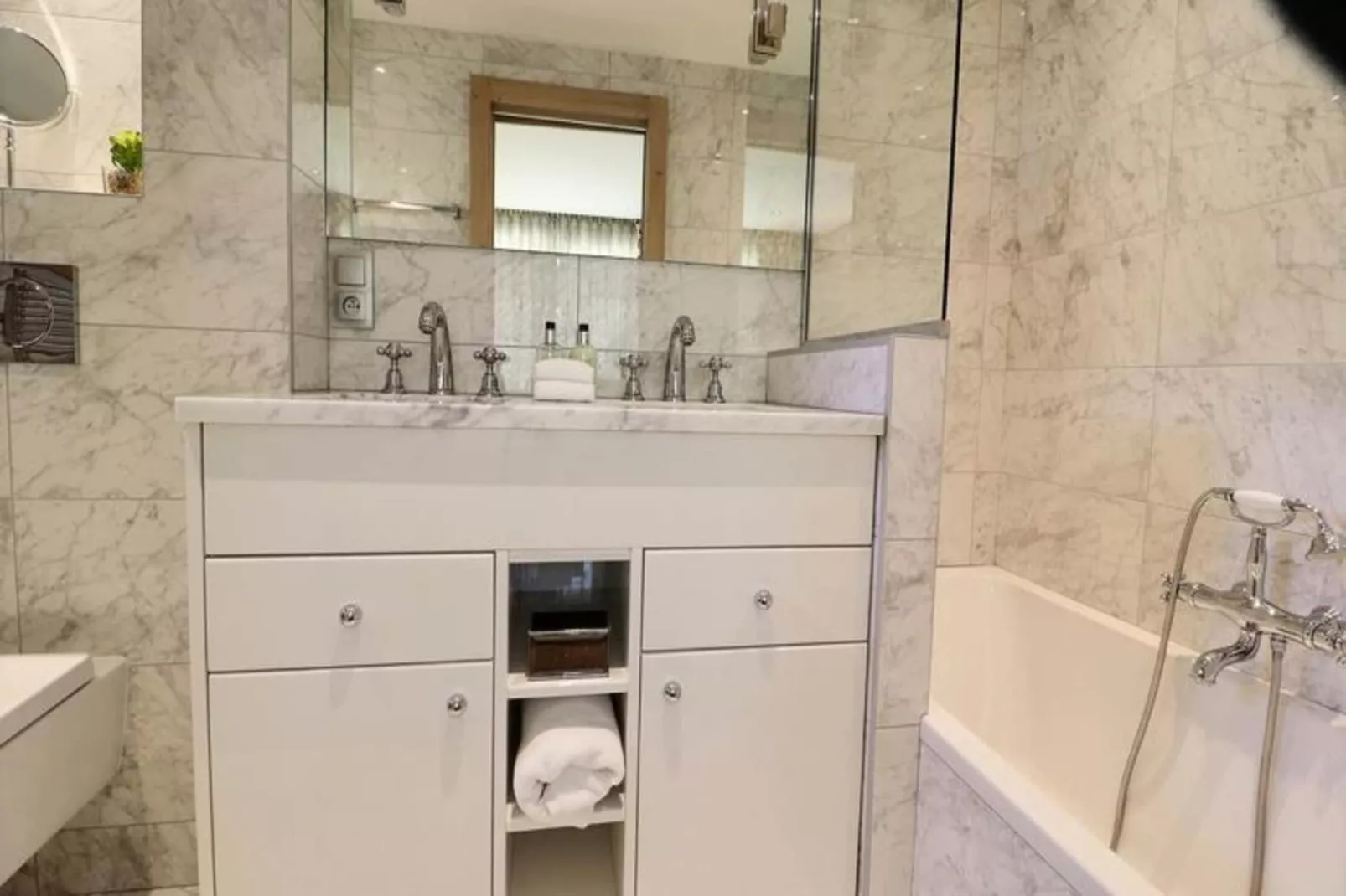 Résidence Explorer Meleze-Buitenkant zomer