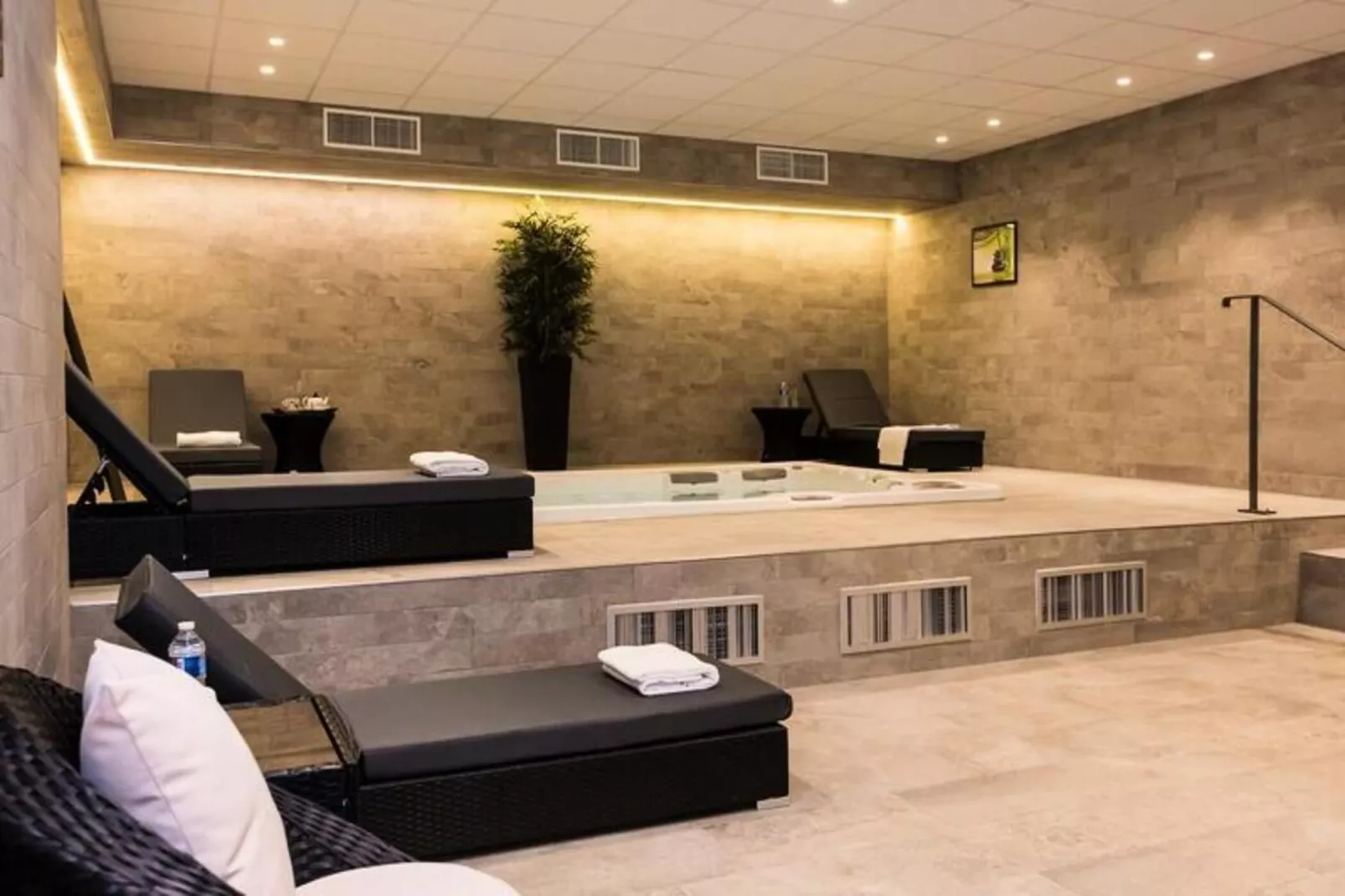 Appart'hôtel Odalys Montmartre-Zwembad