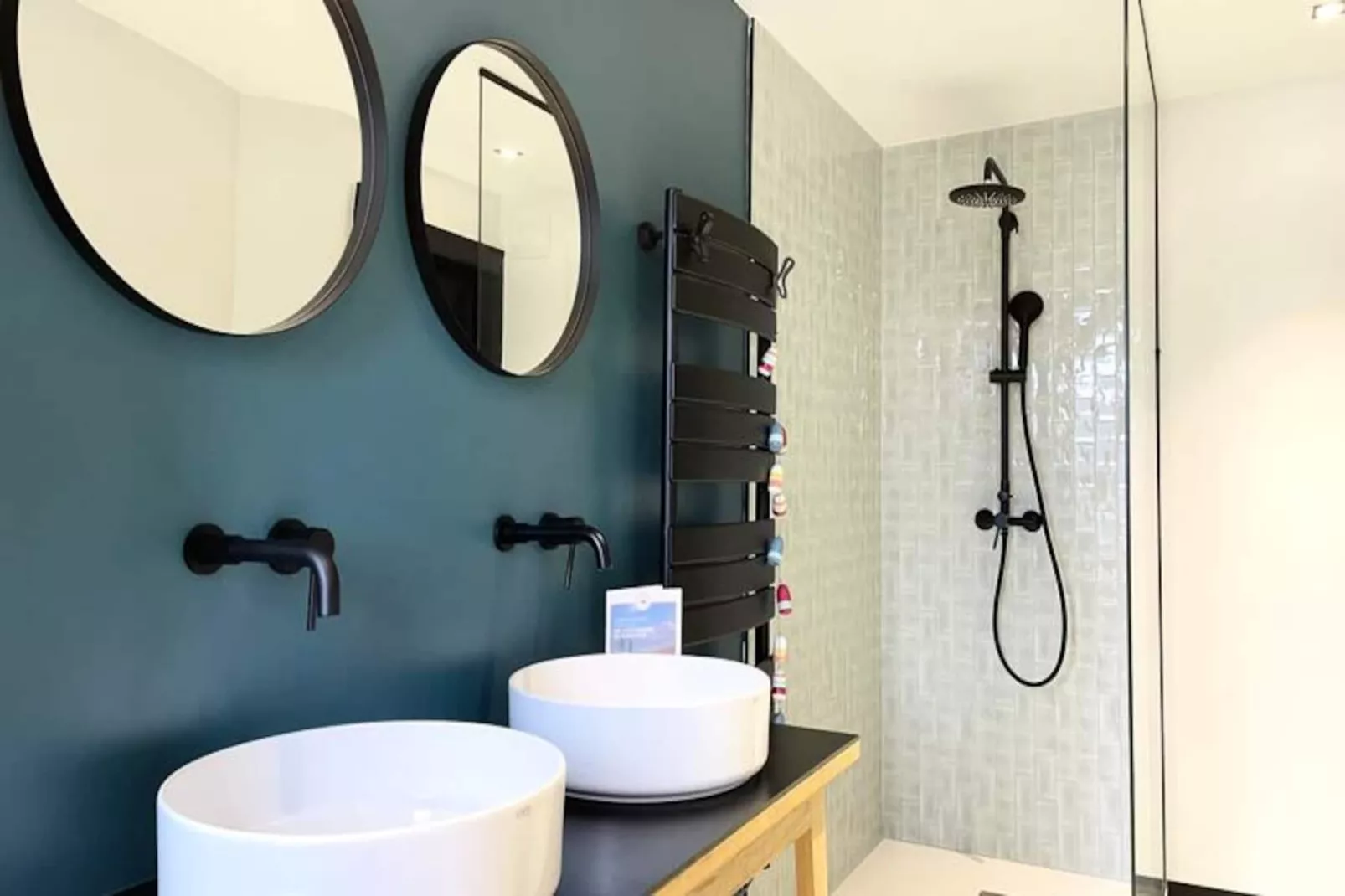 🌟 Charme Et El&eacute;gance - Coup De C&oelig;ur - Prox Gare-Image-tags.