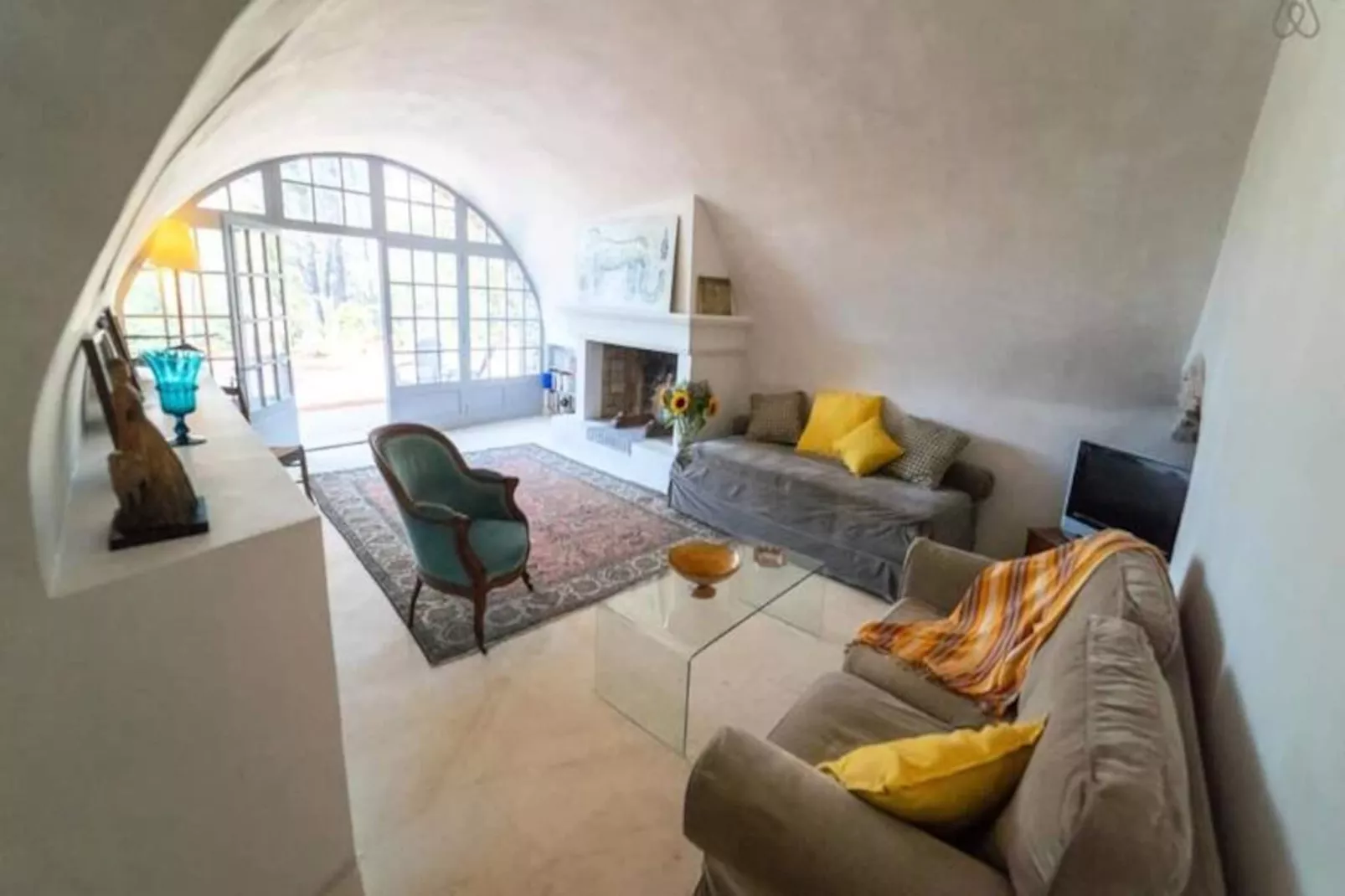 Maison Avec Vue Et Piscine Chauff&eacute;e &agrave; Roussillon-Image-tags.