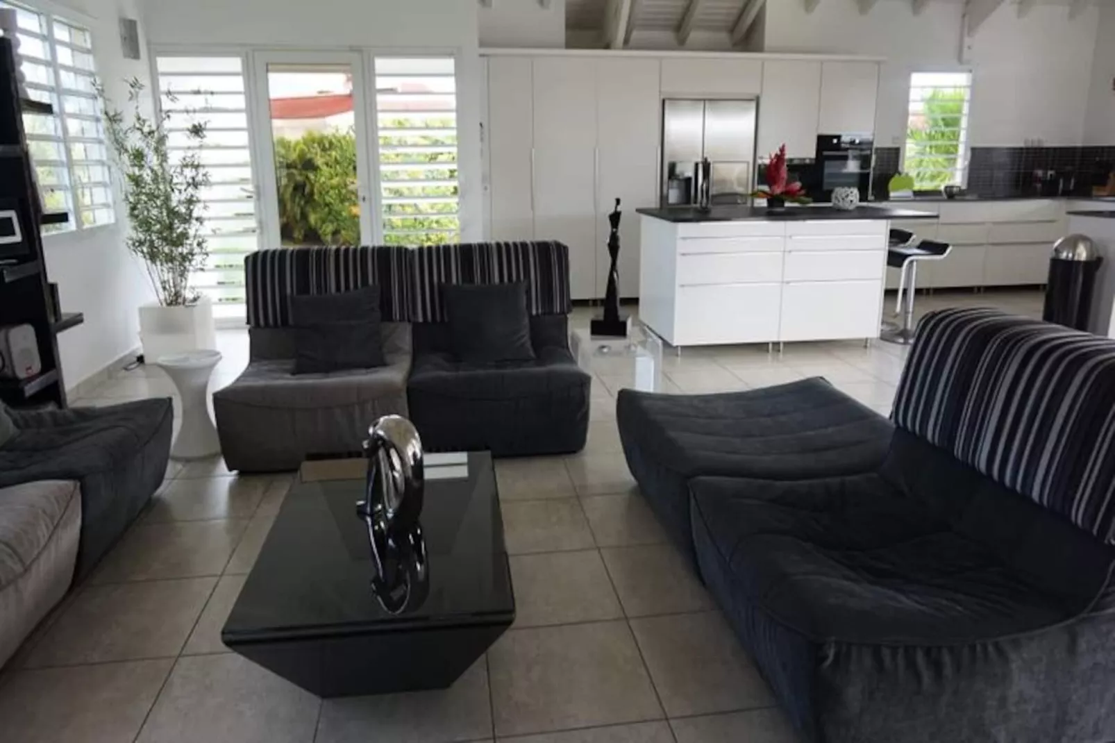 Villa Arbre Du Voyageur-Image-tags.