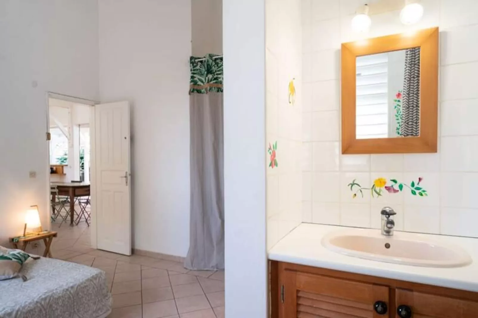 Villa Secr&egrave;te-Image-tags.