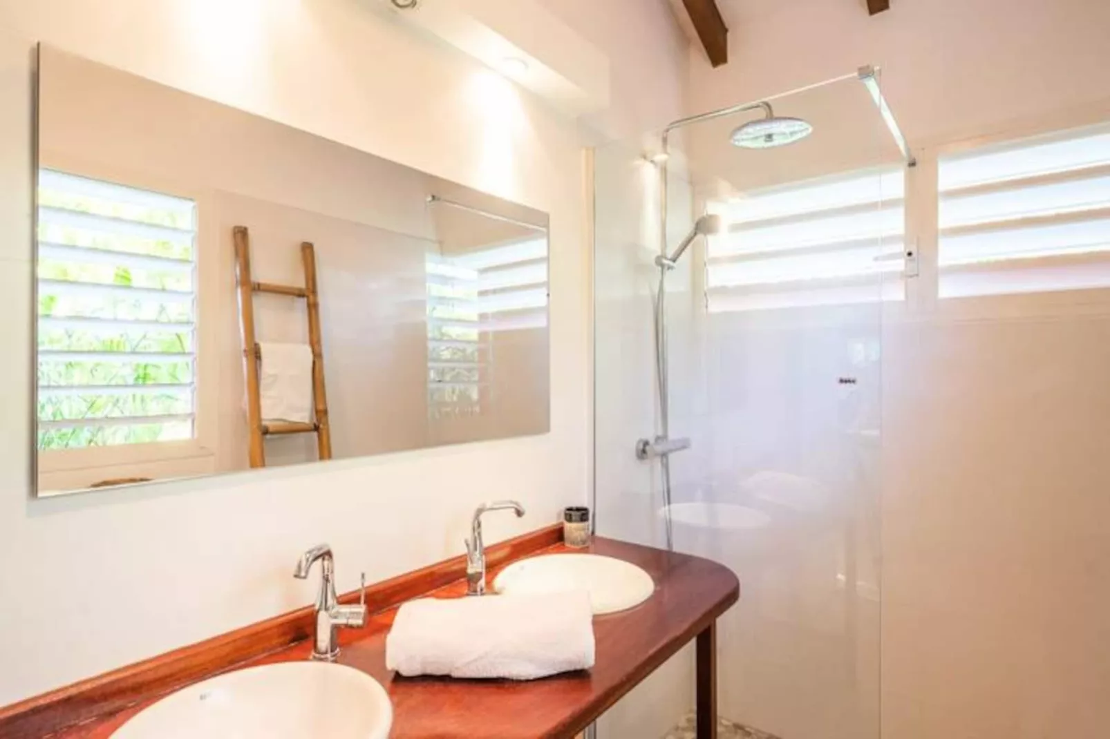 Villa Sereine-Image-tags.