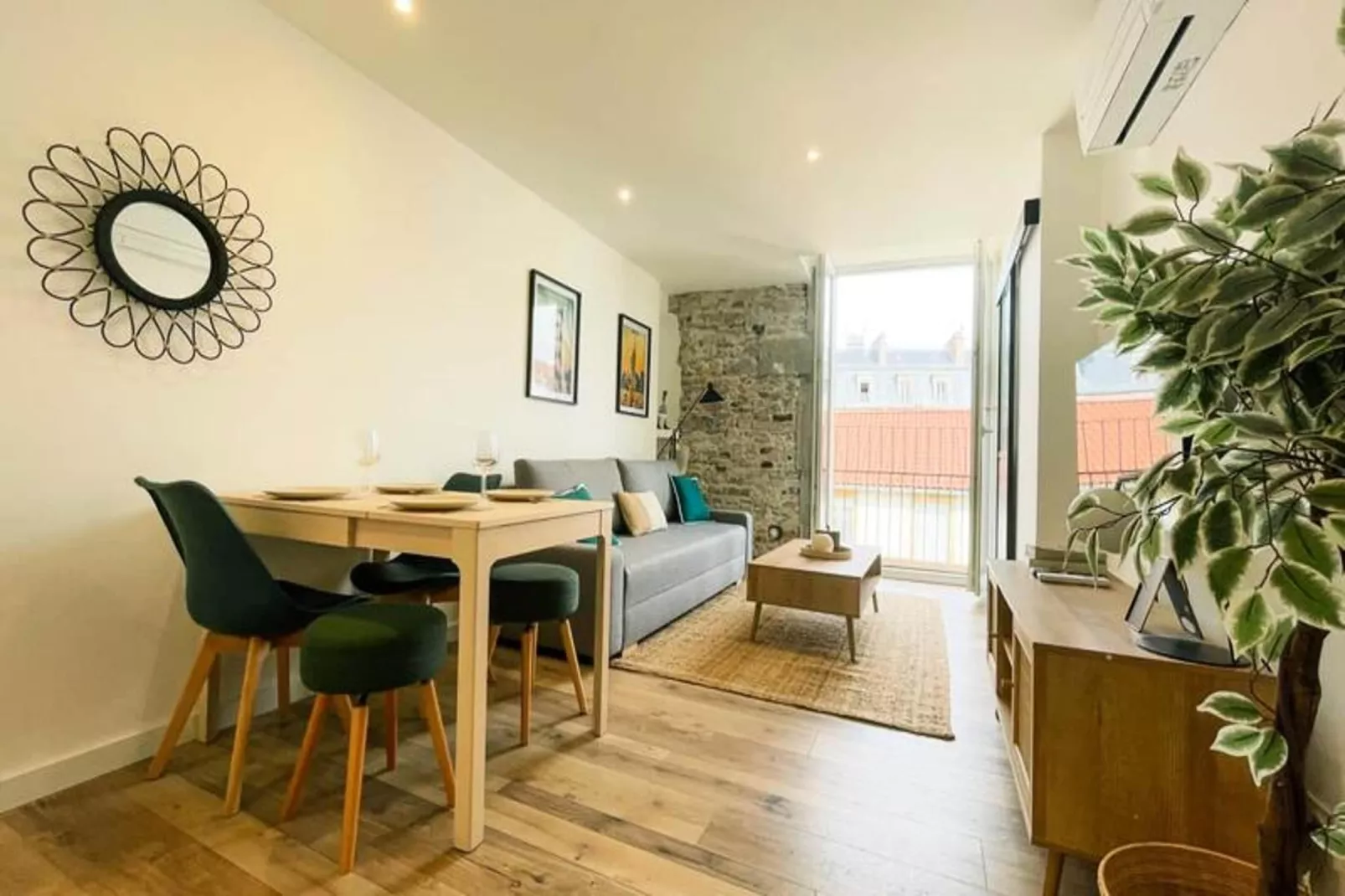 Le T2 Lumineux En Hyper-centre Pi&eacute;ton 🌞-Eetkamer