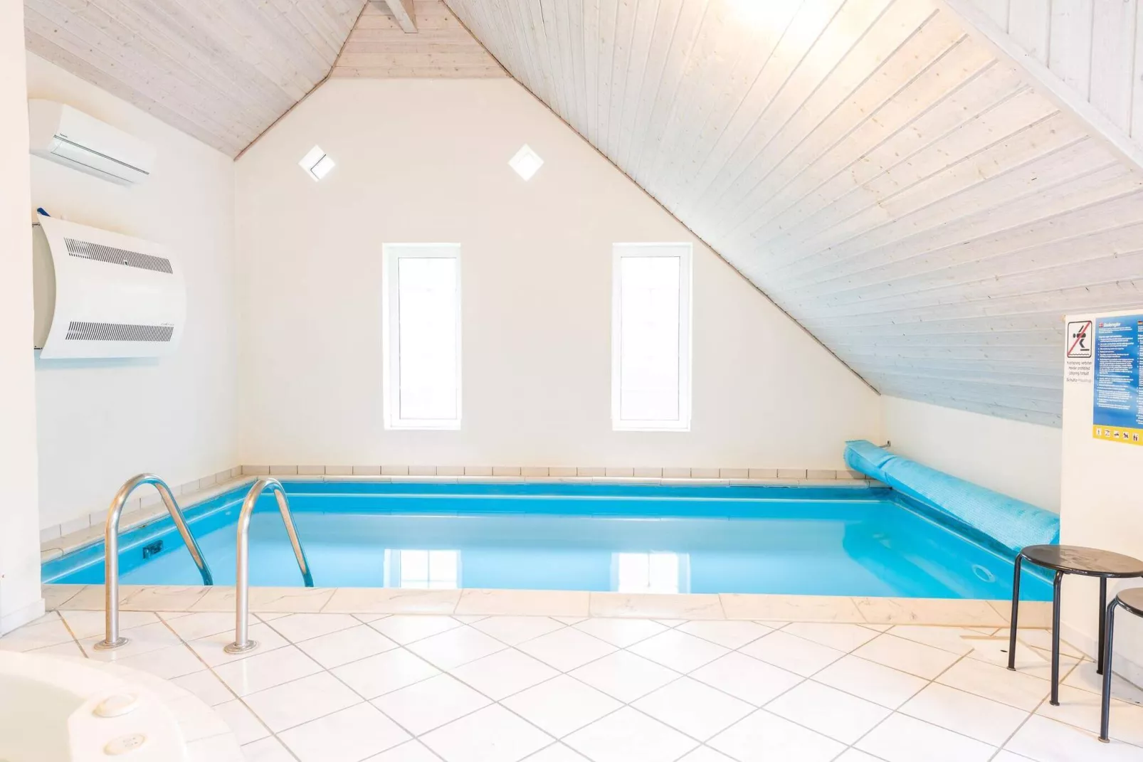 8 persoons vakantie huis op een vakantie park in Nørre Nebel-Zwembad