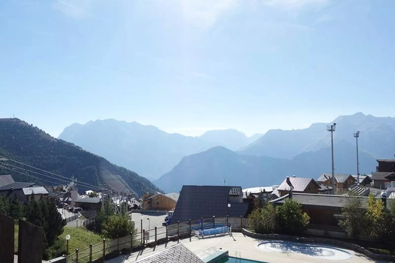 Résidence Menandiere-Uitzicht zomer