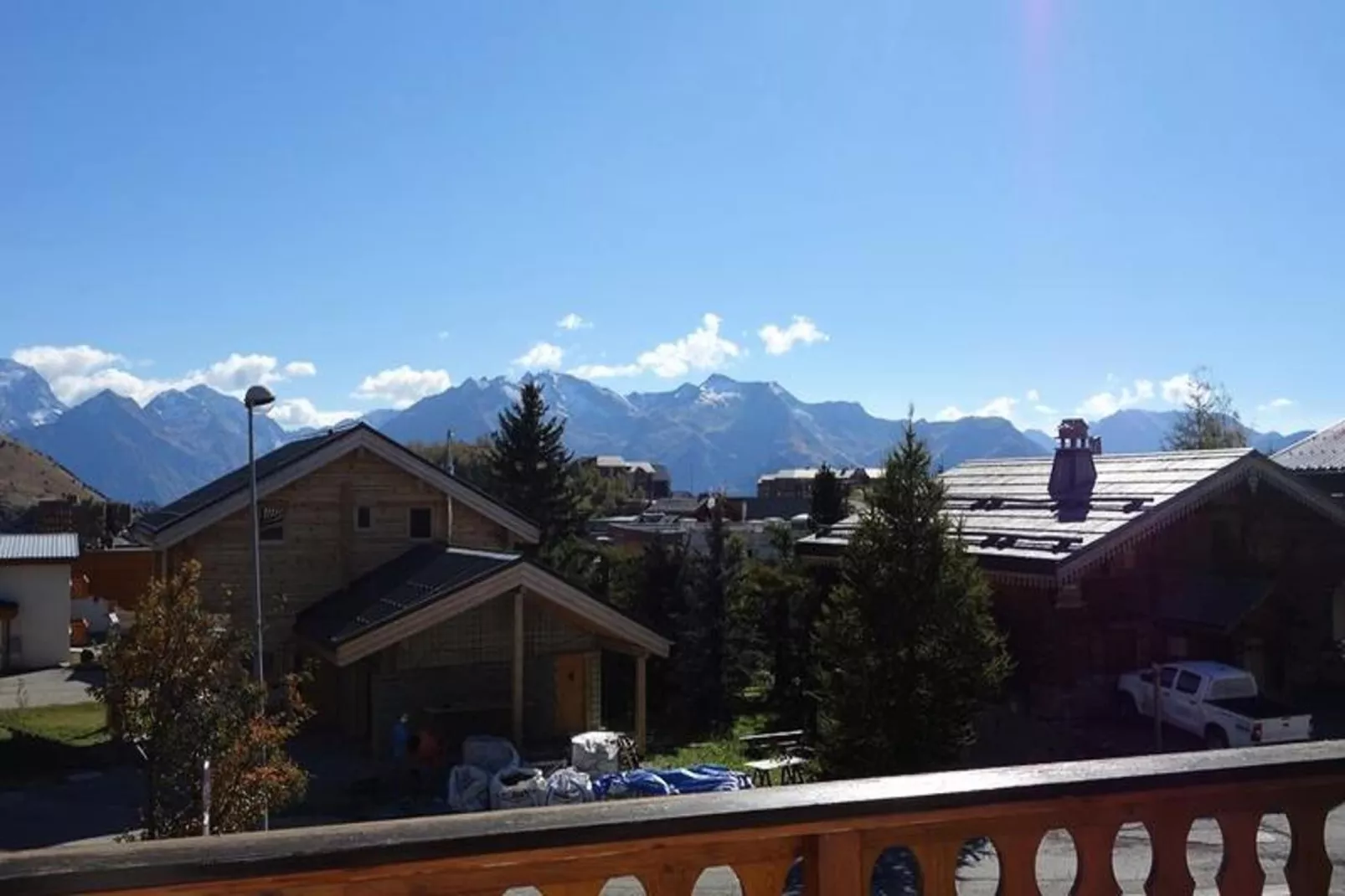 Résidence Saint Bernard-Uitzicht zomer