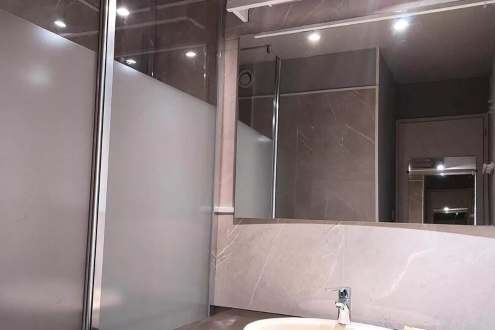 Résidence Viking-Badkamer