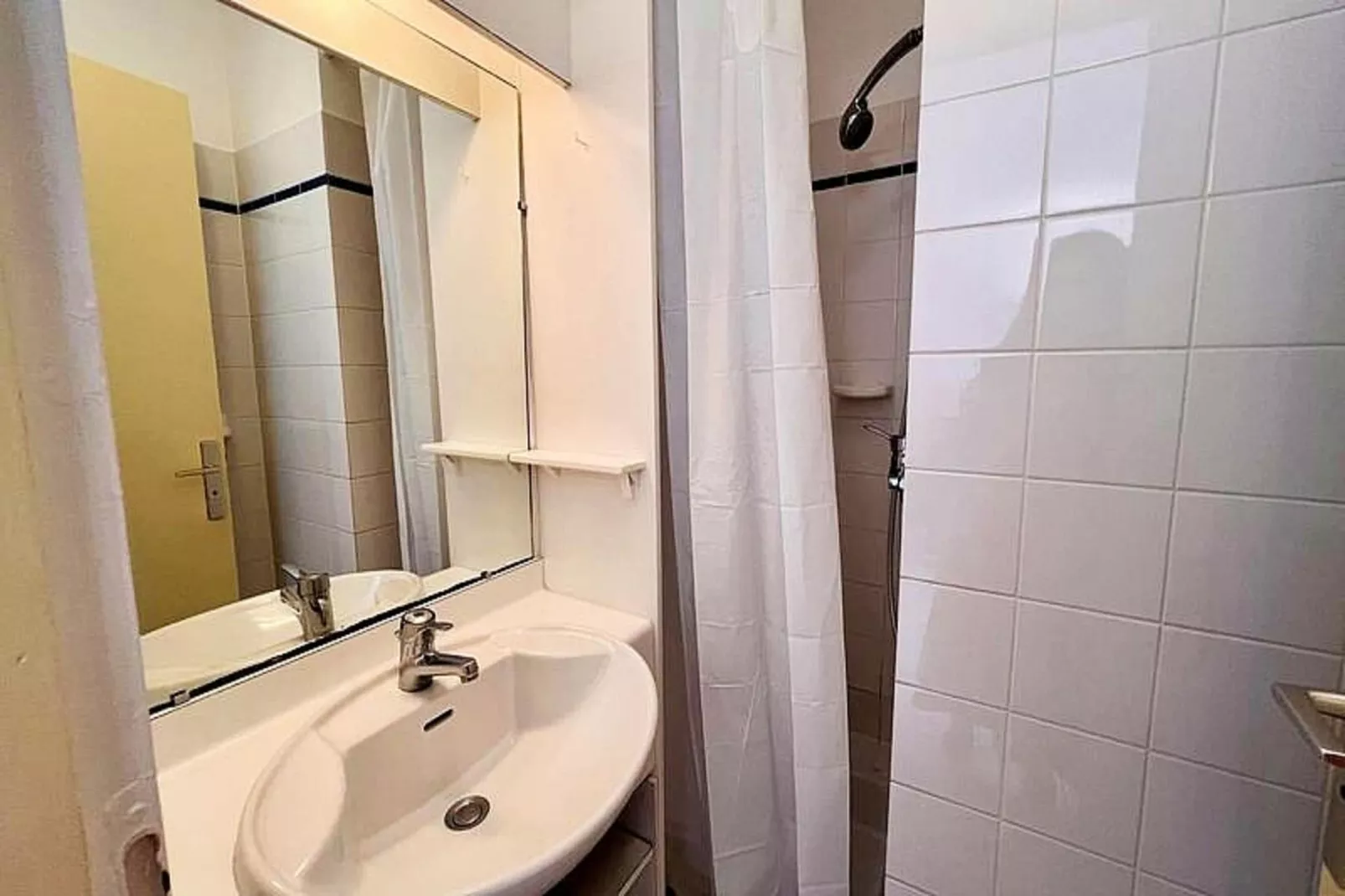 Résidence Parc Bois D'amour - Badkamer