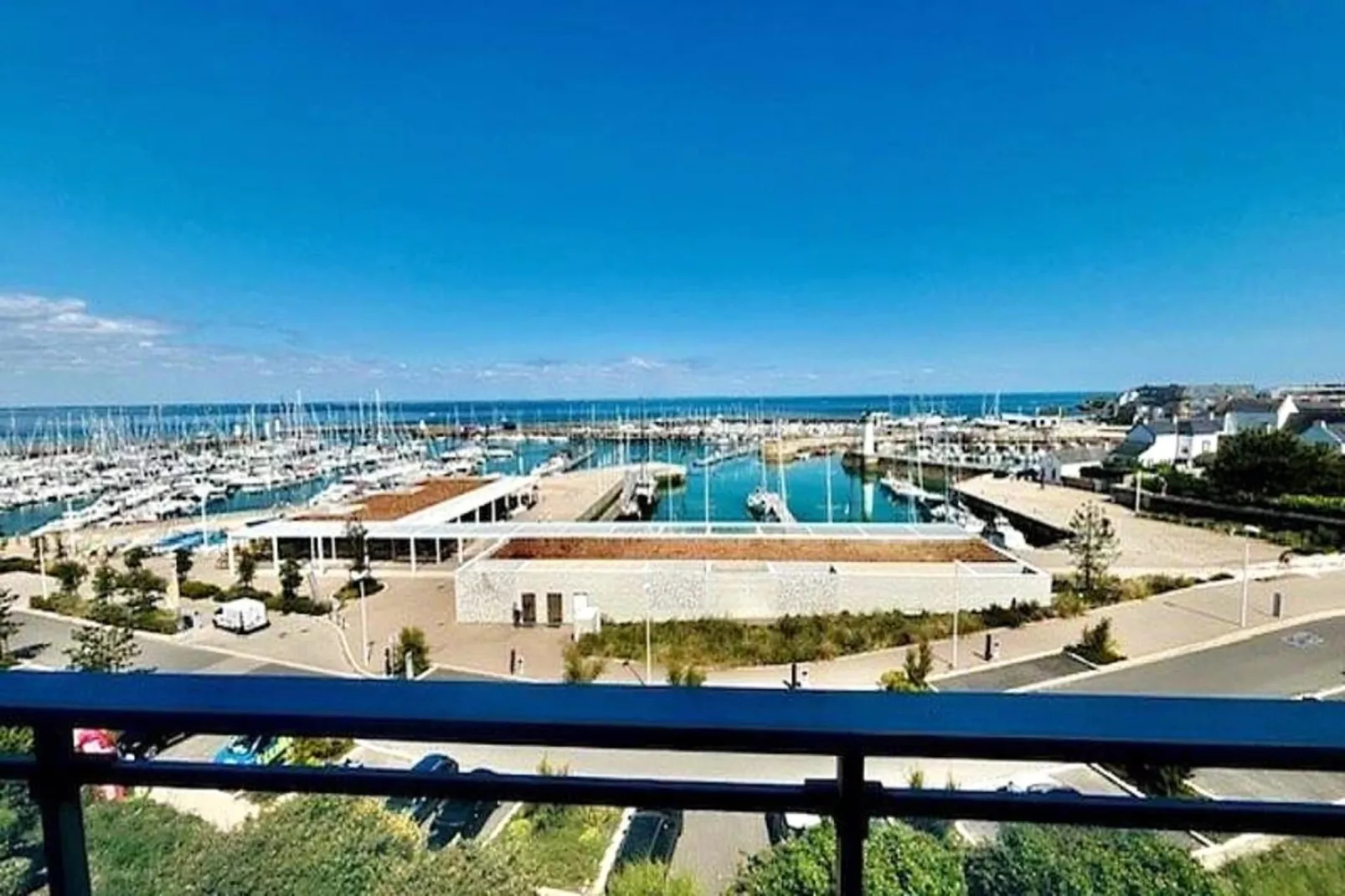 Résidence Le Mane-Uitzicht zomer