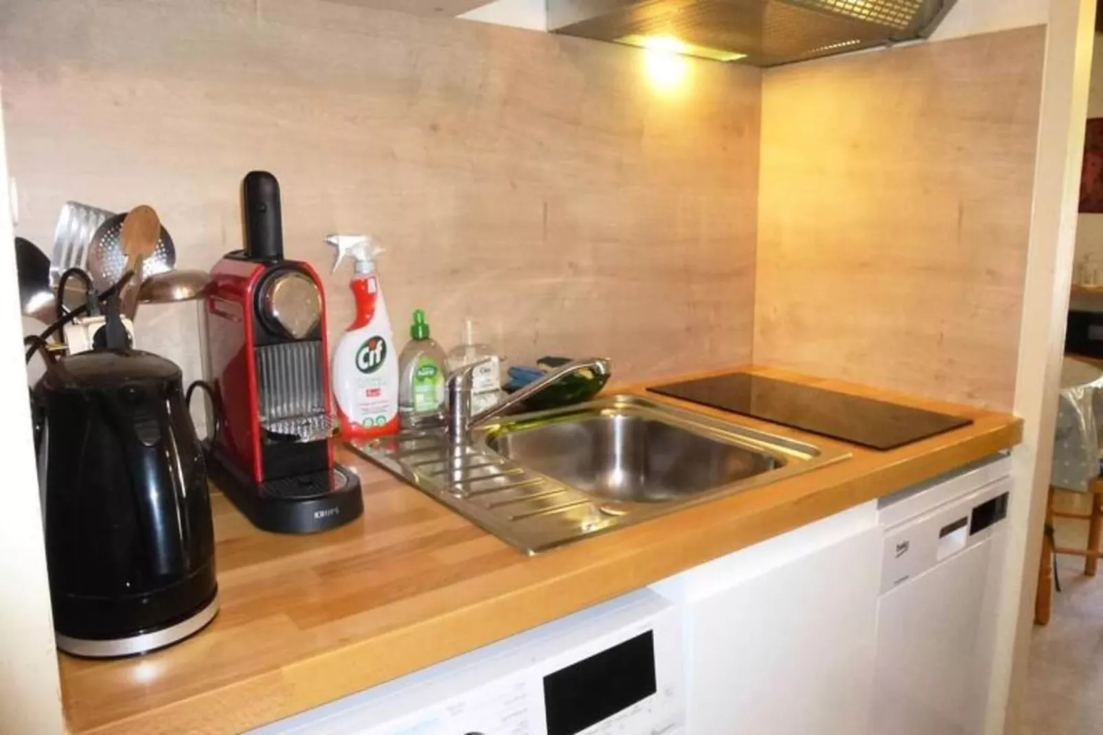 Résidence Neouvielle-Buitenkant zomer