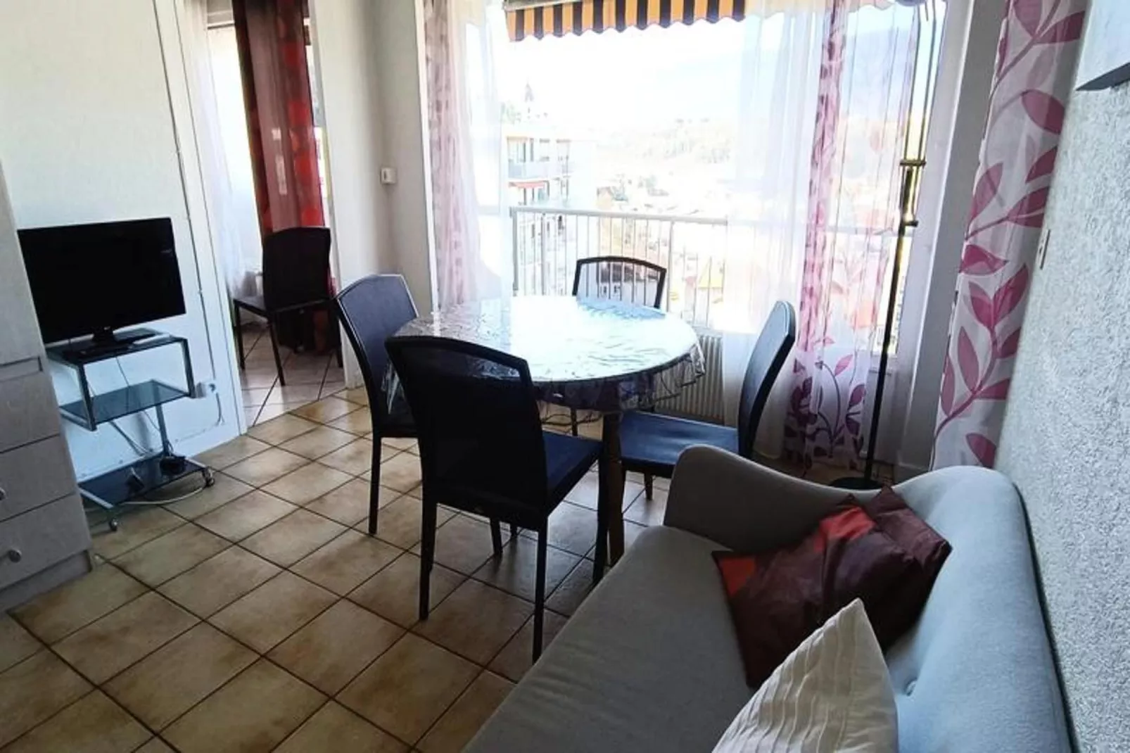 Résidence Montcalm C-Eetkamer