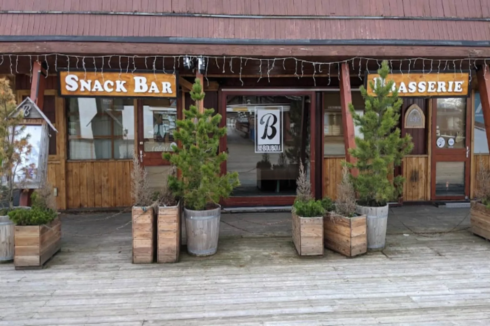 Résidence Bouquetins A-Buitenkant zomer