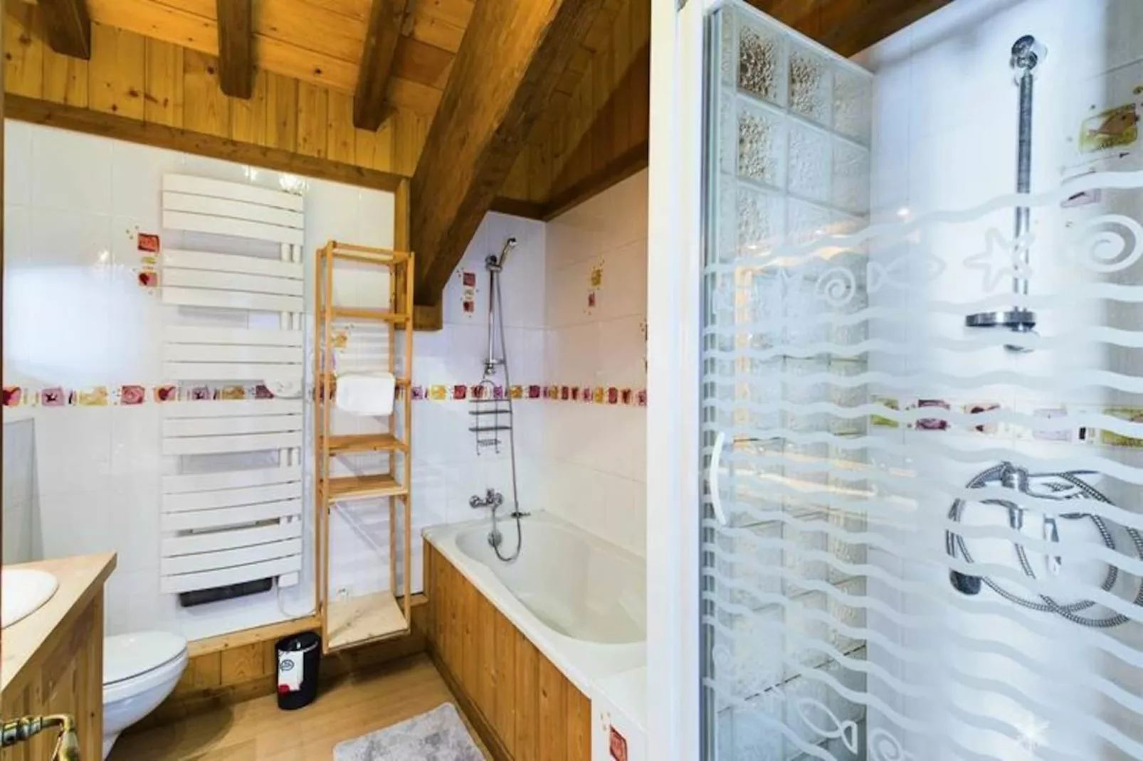 Chalet Le Kandahar-Image-tags.