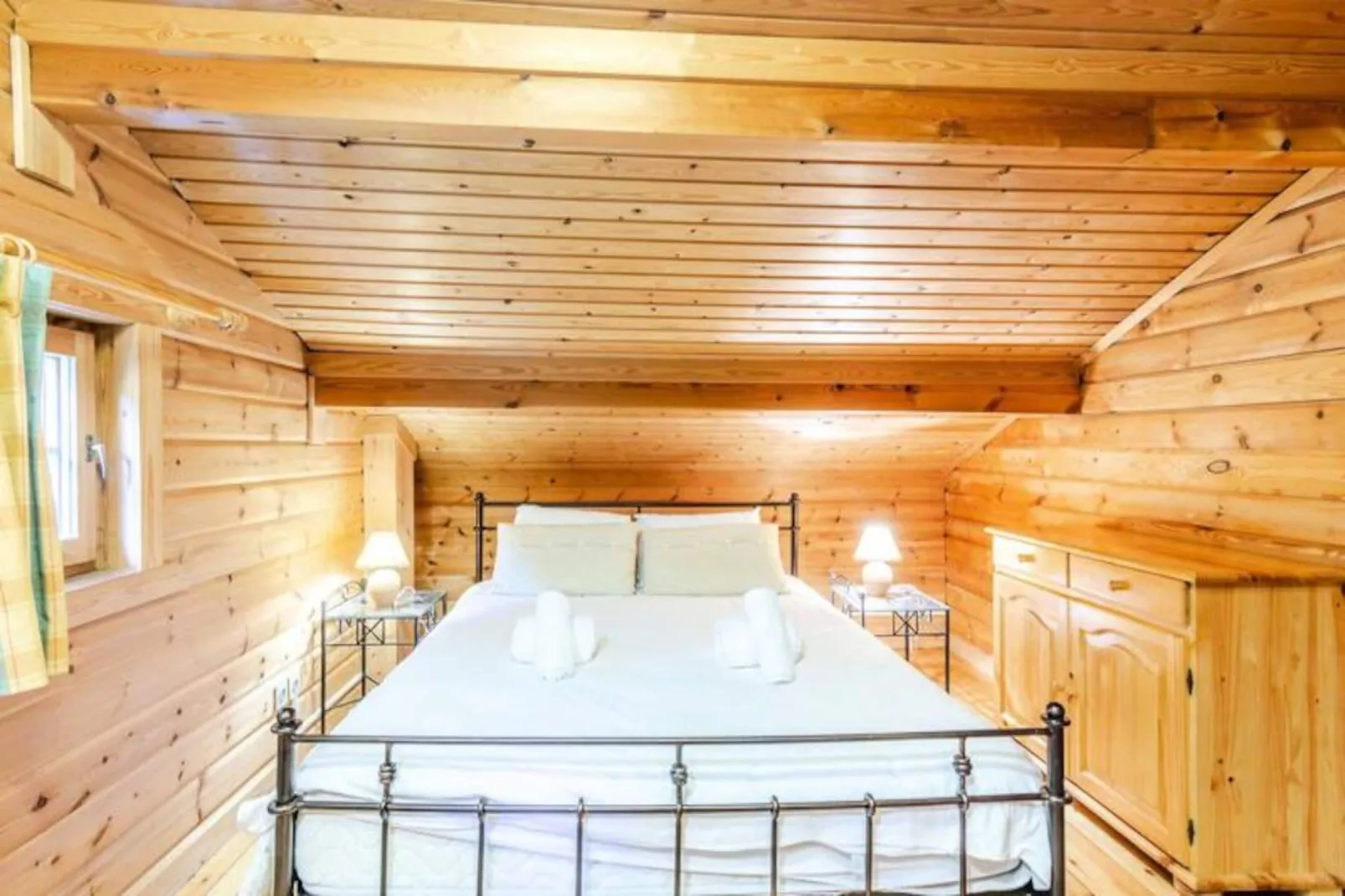 Chalet Copains-Image-tags.