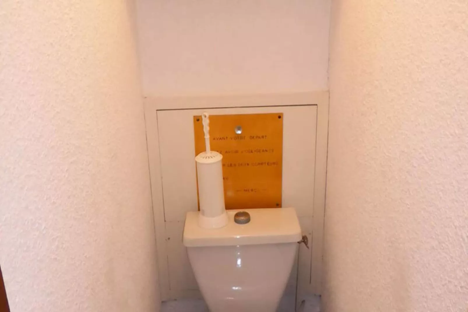 Résidence Le Brulaz-Buitenkant zomer