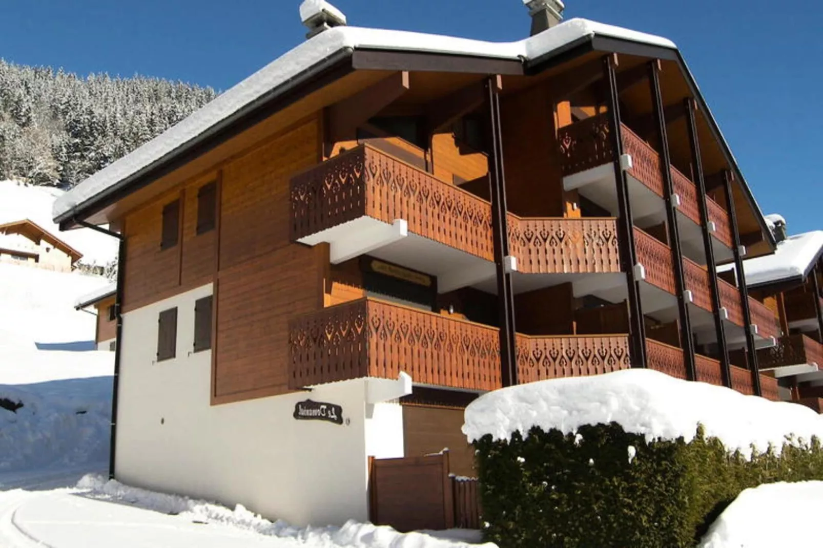 Résidence Domanial B-Buitenkant zomer