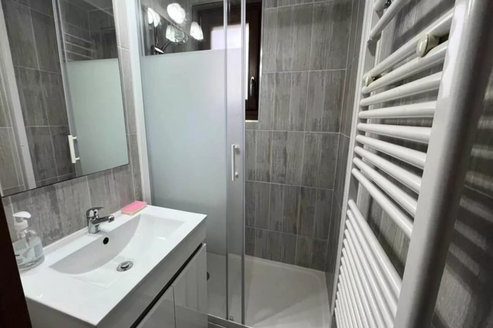 Résidence Les Campanules-Badkamer