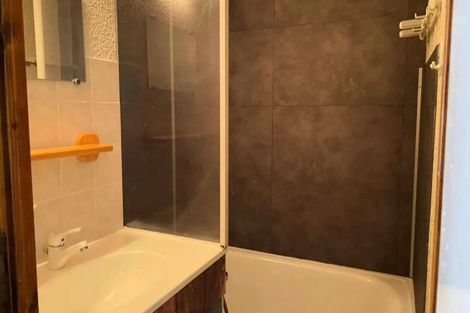 Résidence Les Campanules-Badkamer