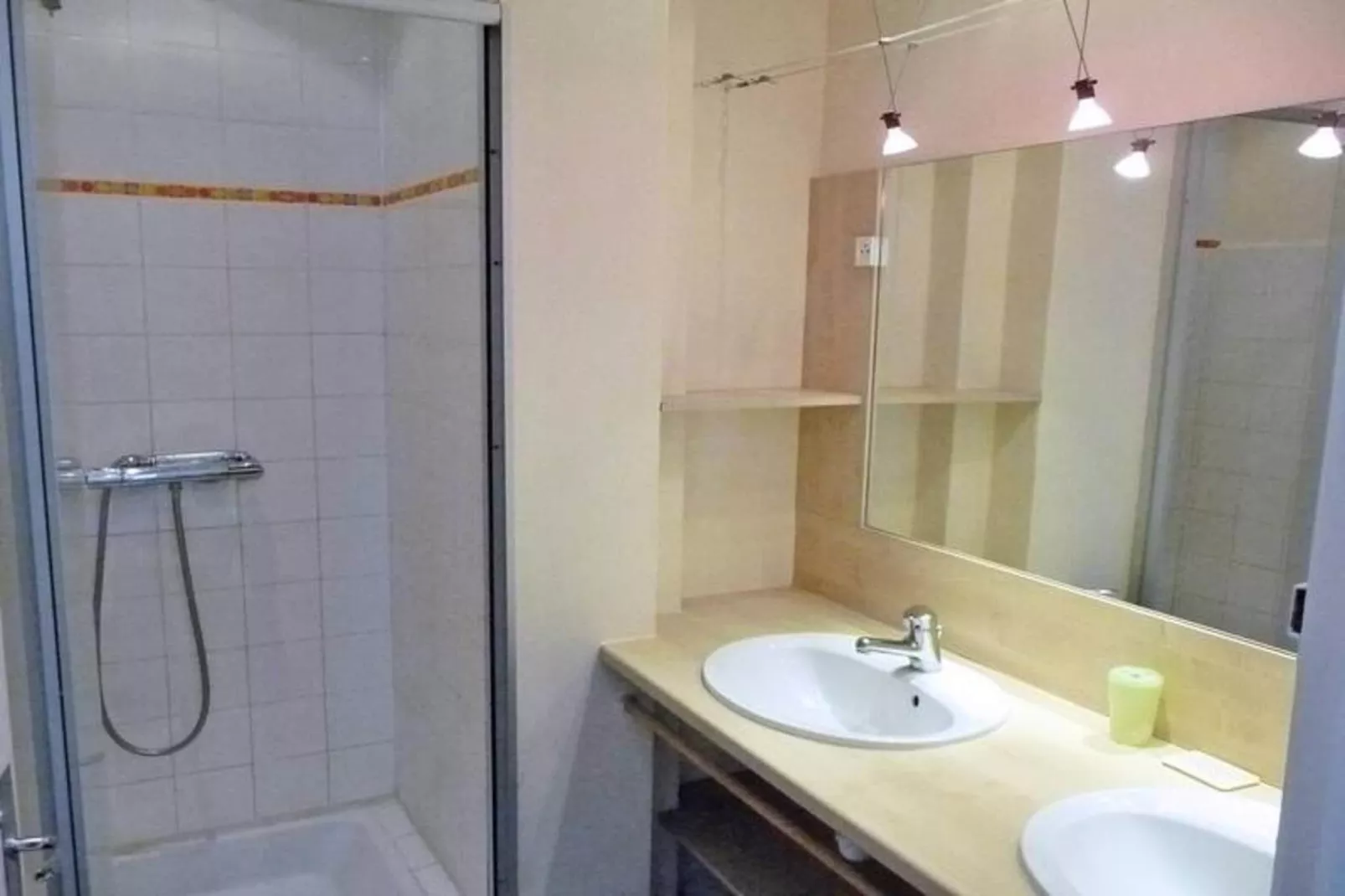 Résidence Les Dauphins-Badkamer