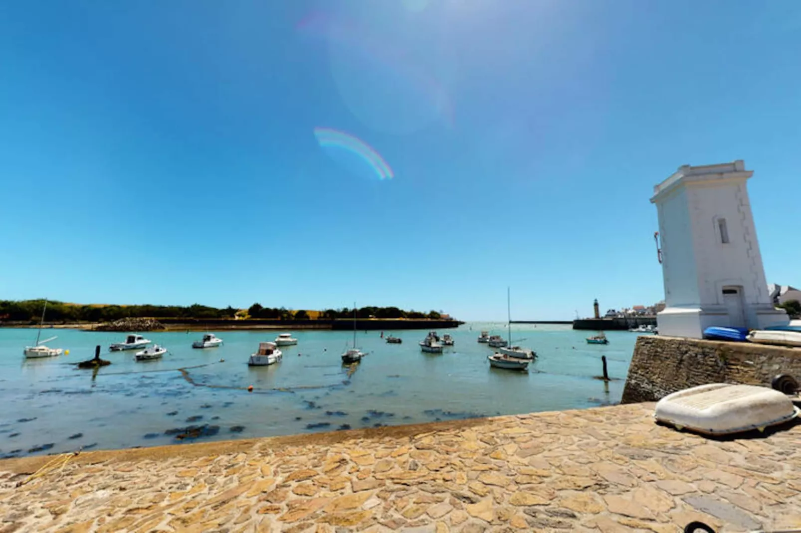 Maison à Saint-Gilles-Croix-de-Vie-Image-tags.