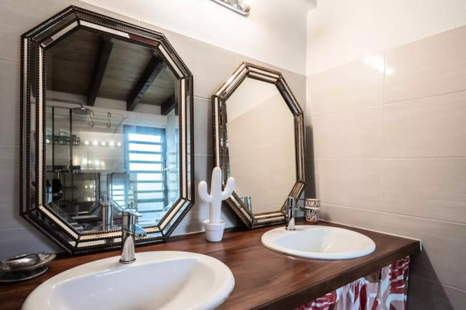 Villa Ekinos-Image-tags.