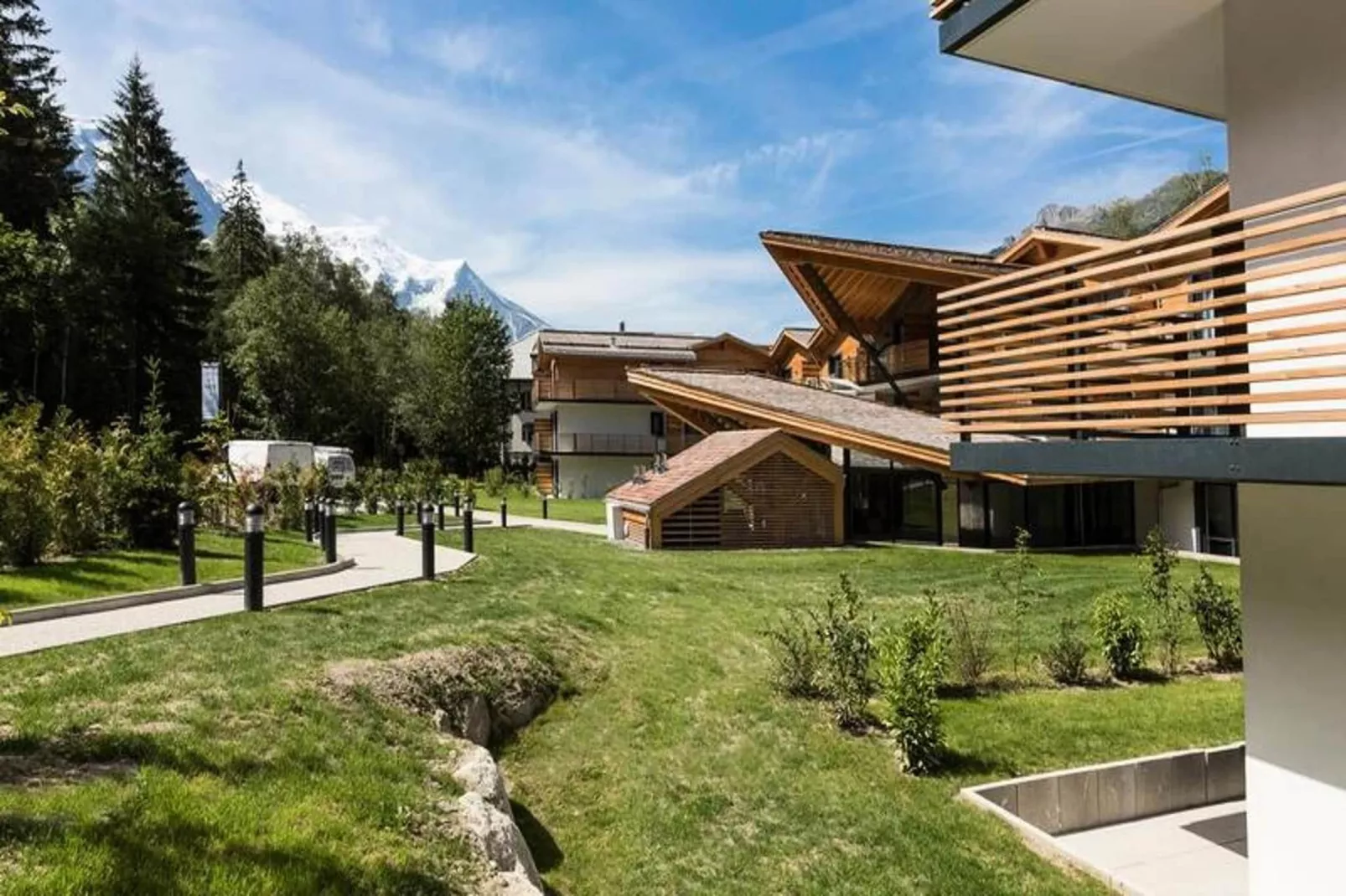 Résidence Prestige Odalys Isatis****-Buitenkant zomer