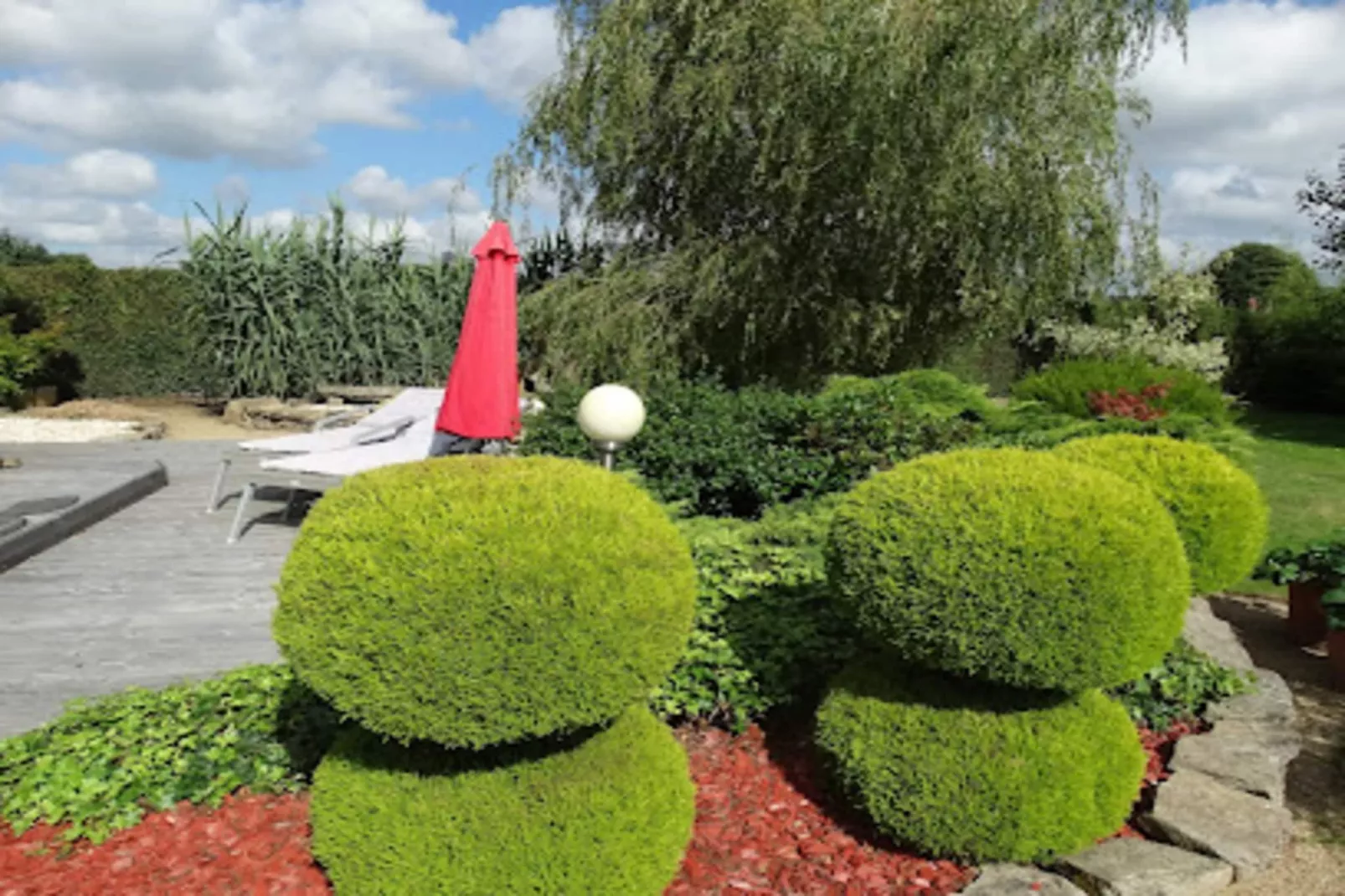 Résidence Regates-Buitenkant zomer