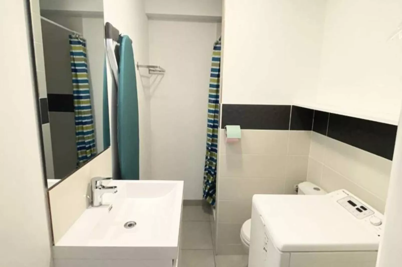 Résidence Quai Colbert-Badkamer