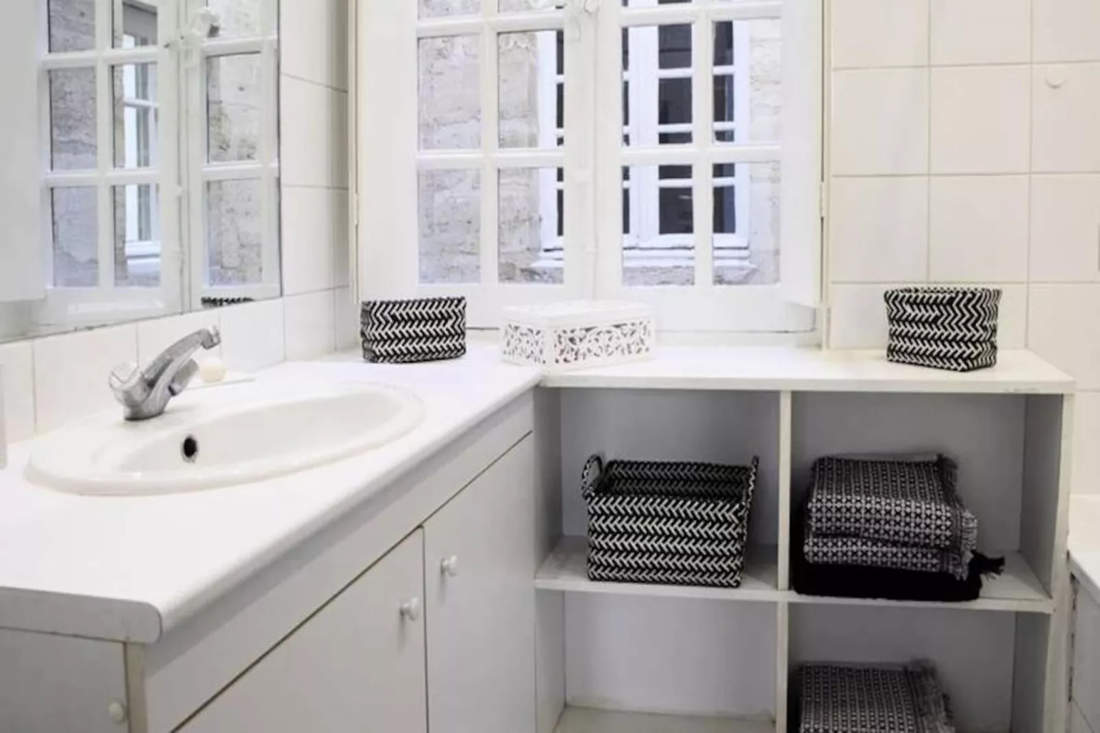 Magnifique Appartement Confortable Pour 4, En Hypercentre, Rue Tr&egrave;s Calme-Image-tags.