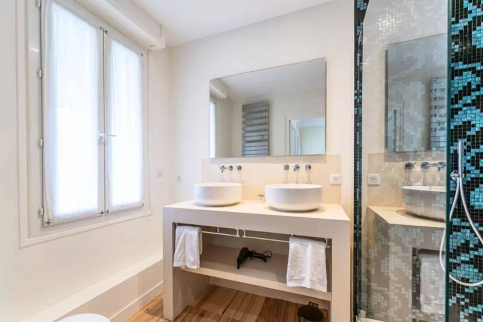 Somptueuse Demeure Arcachonnaise De Caract&egrave;re Avec Acc&egrave;s Direct &agrave; La Plage-Image-tags.