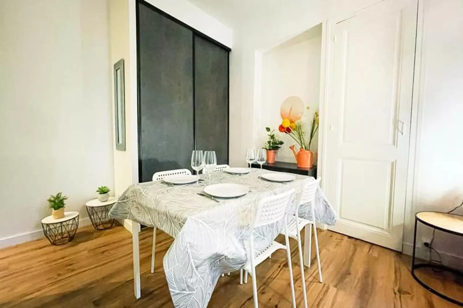 | Le Rochambeau 🎭 L'aigle | Vallier Lib&eacute;ration |-Eetkamer