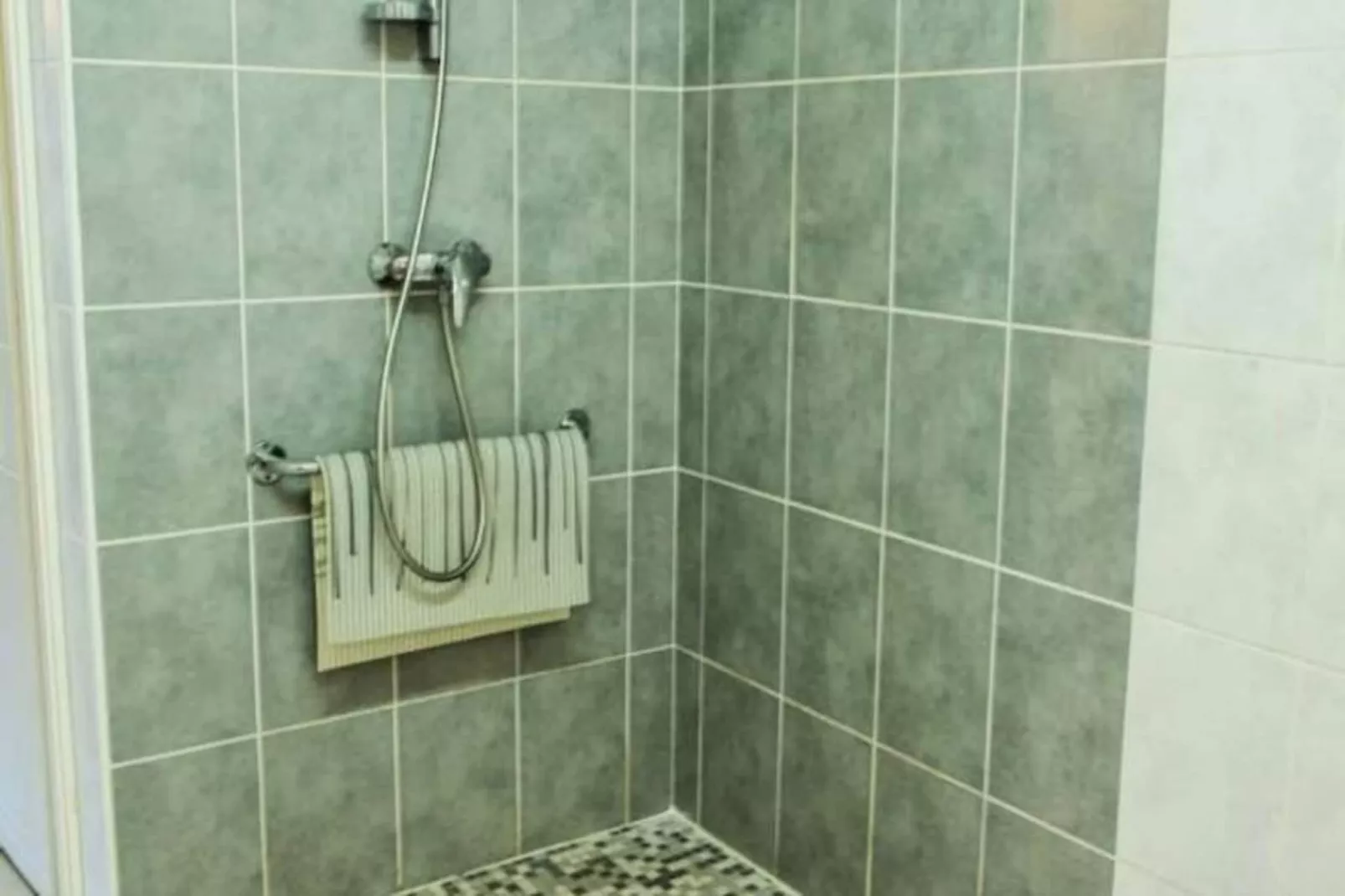 Gîte de France Gîtes de france 3 épis 8 personnes à malbouzon 3 épis-Image-tags.