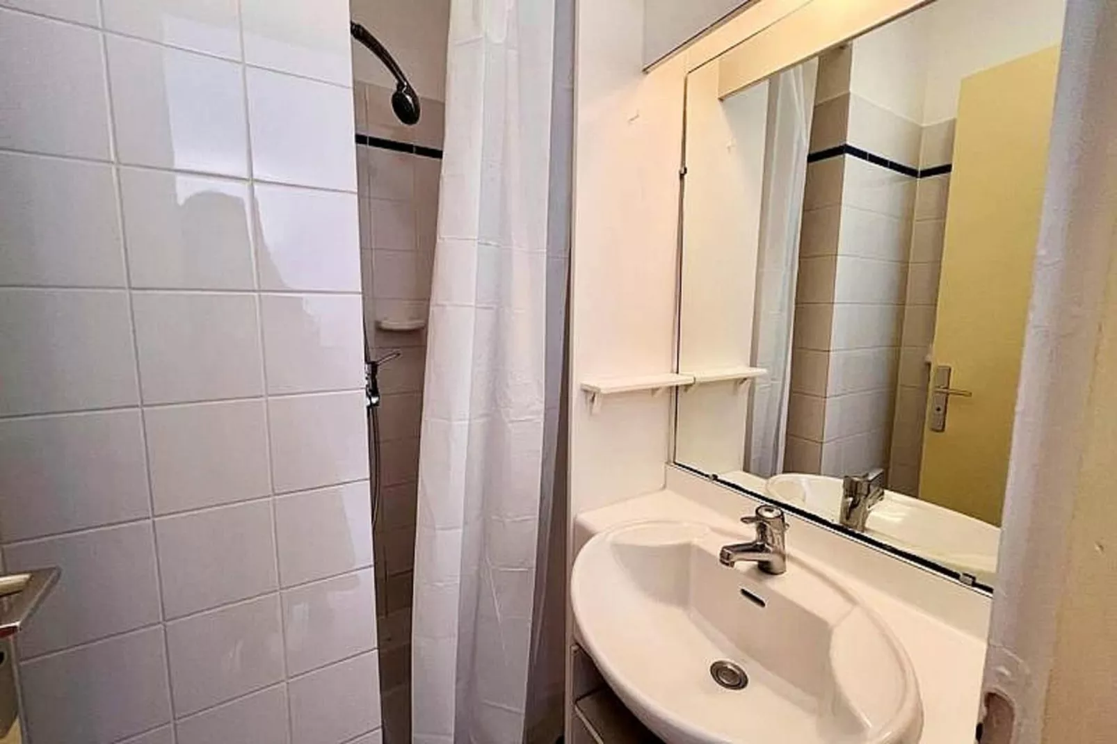 Résidence Parc Bois D'amour - Badkamer