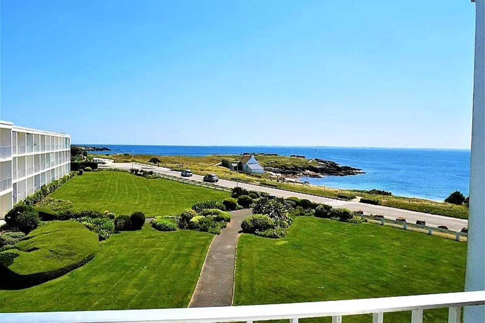 Résidence Les 3 Iles-Uitzicht zomer