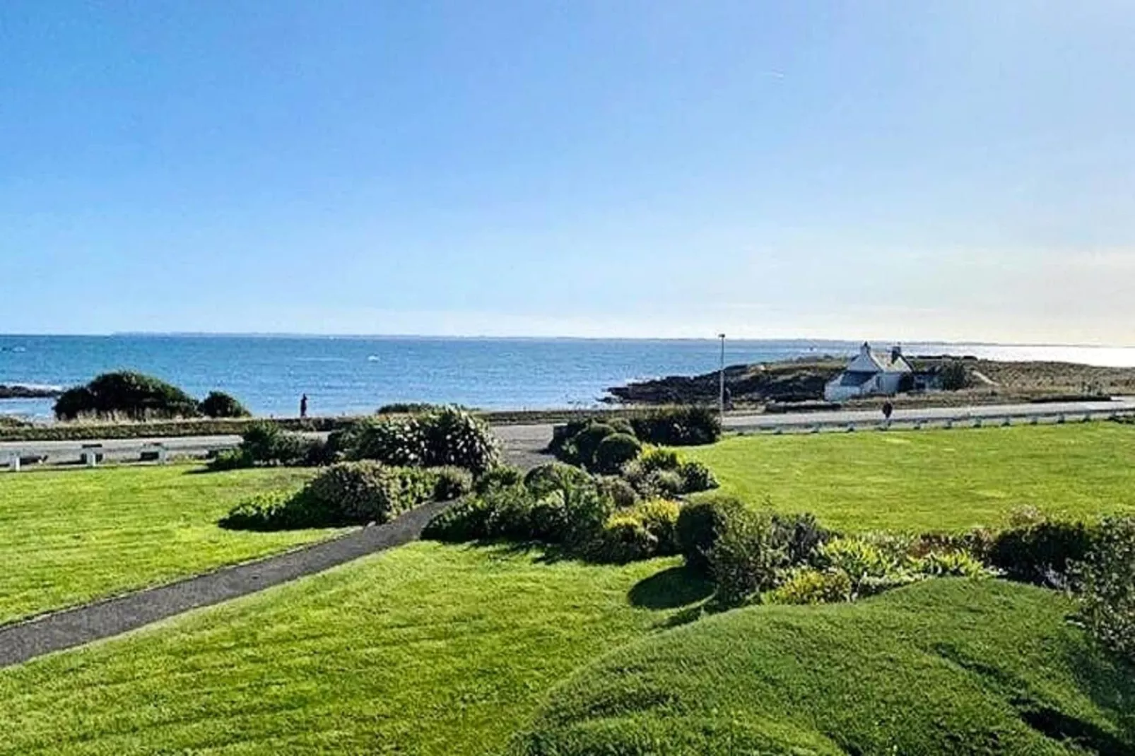 Résidence Les 3 Iles-Uitzicht zomer