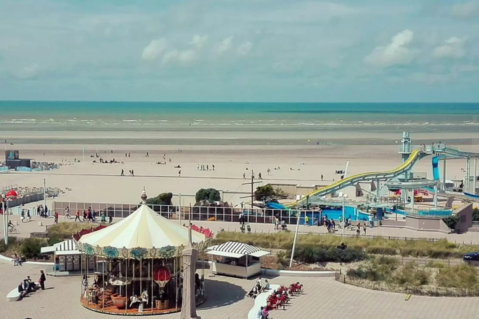 Résidence Belle Petite Maison Pr&egrave;s De La Canche-Buitenkant zomer