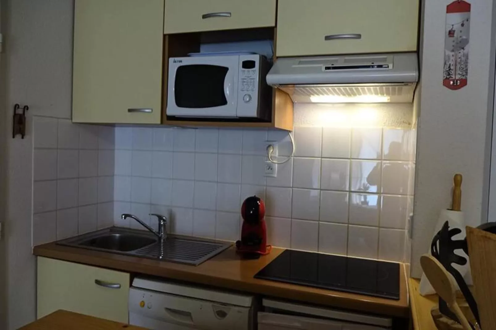 Résidence Montsegu-Keuken