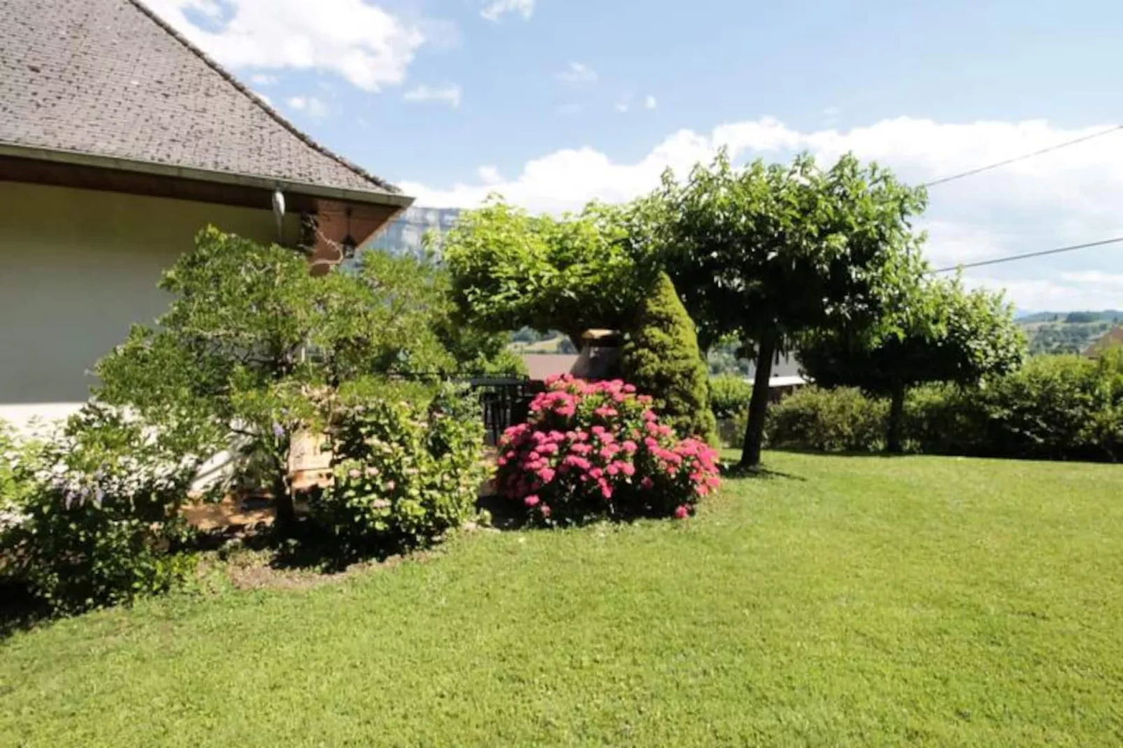 Belle Villa Sur Les Coteaux Du Lac D'aiguebelette!