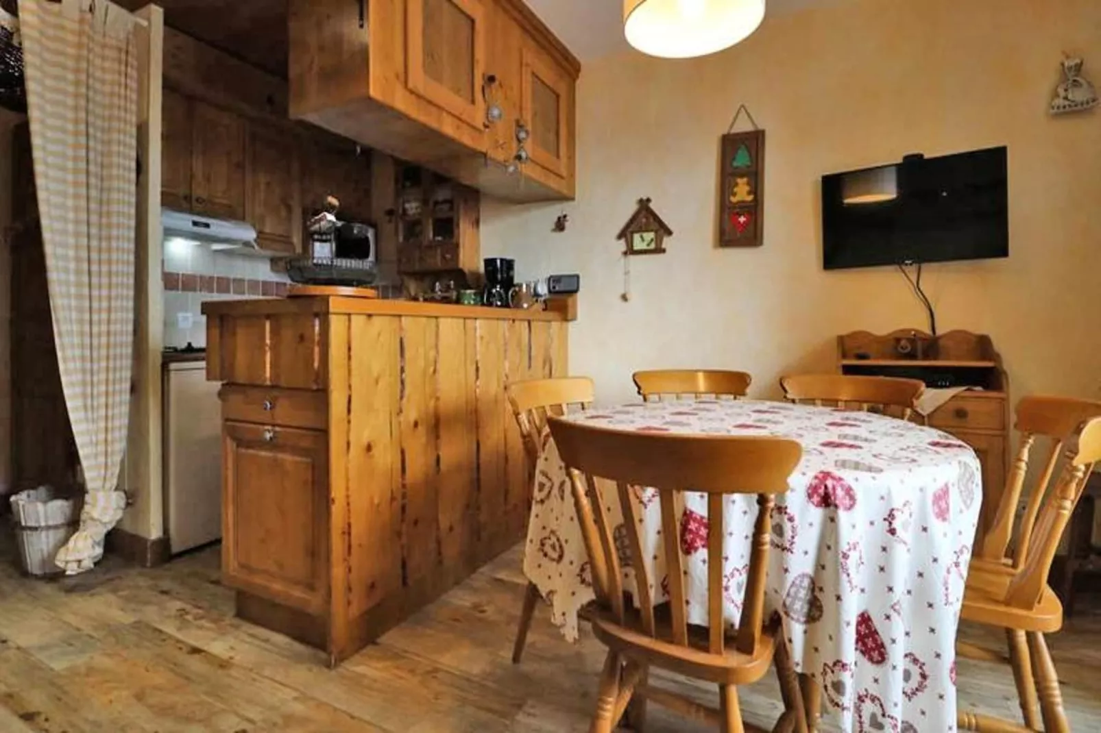 Les Chalets Du Valai-Eetkamer