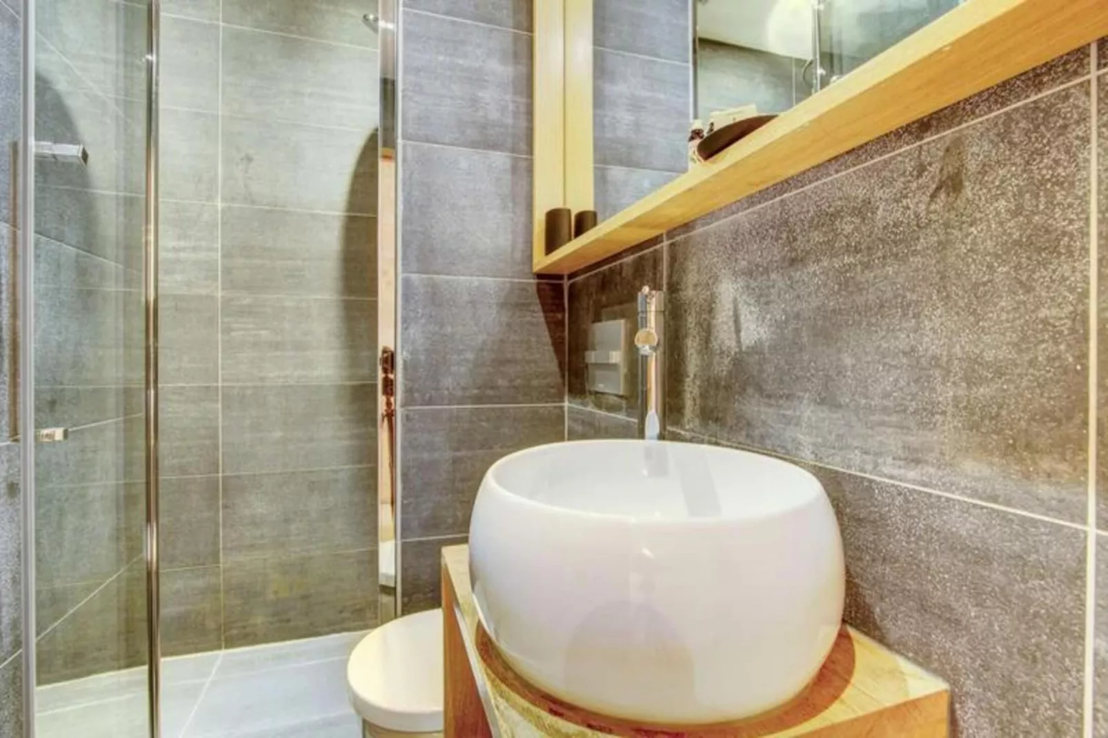 Résidence L' Auberge-Badkamer