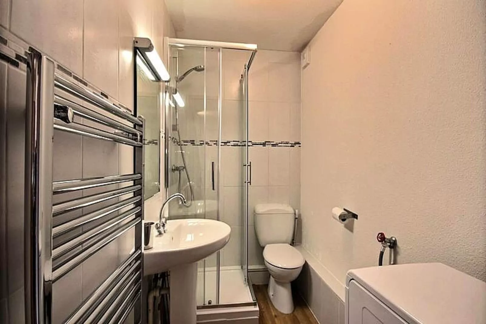 Appartements à Saint Jean d'Aulps-Badkamer