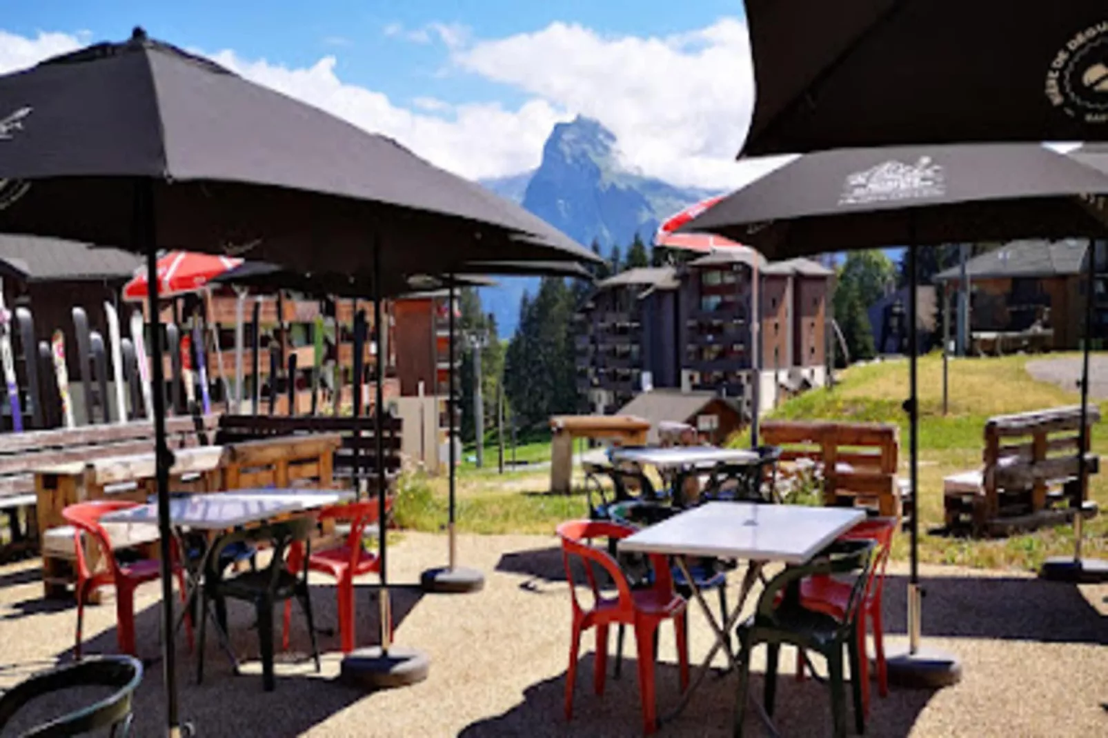 Résidence Odalys Le Buet**-Buitenkant zomer