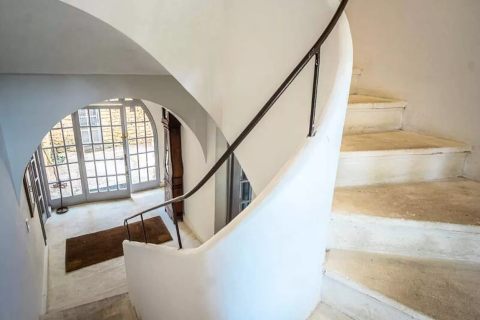 Maison Avec Vue Et Piscine Chauff&eacute;e &agrave; Roussillon-Image-tags.