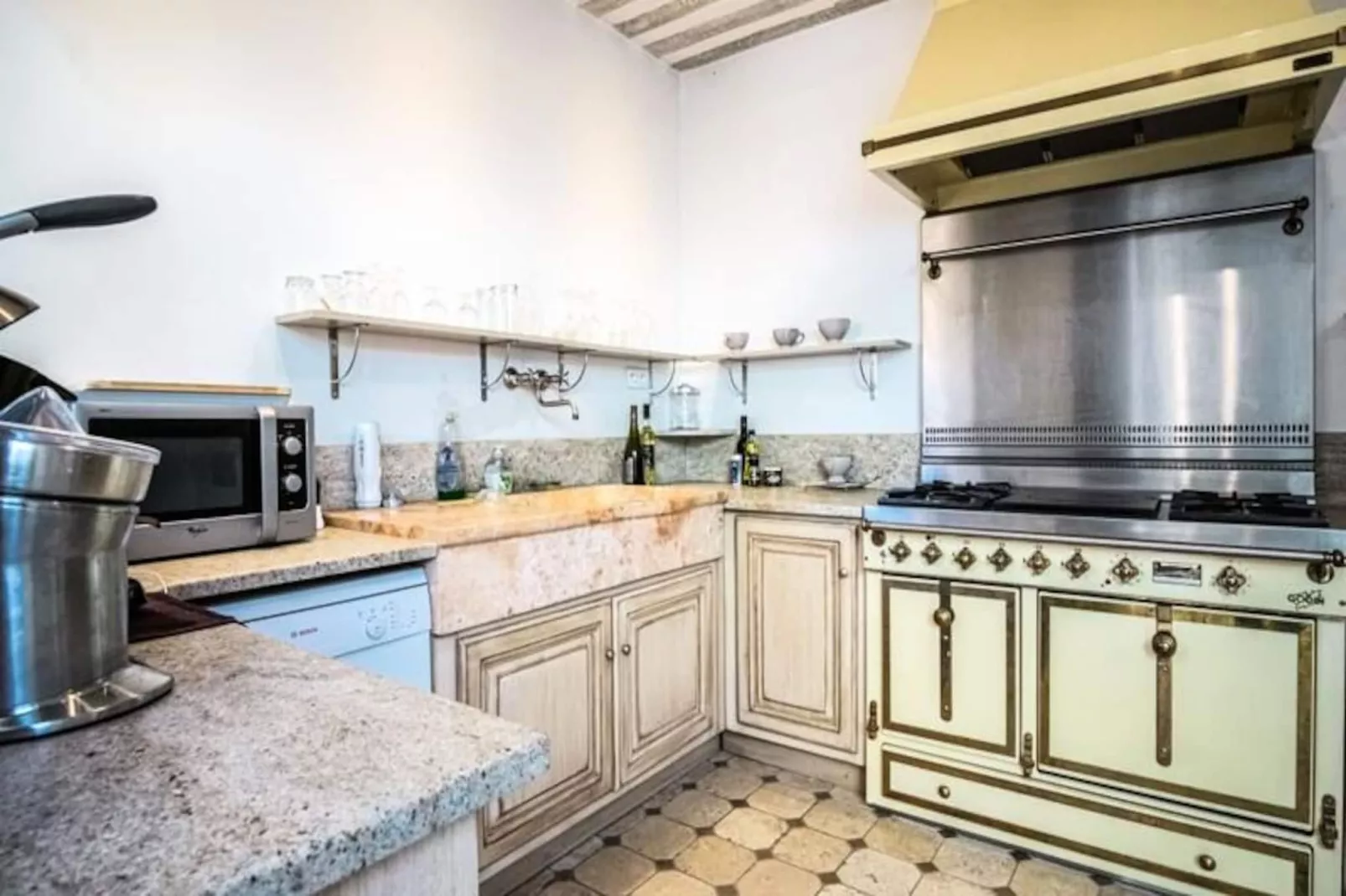 G&icirc;te Tout Confort - Jardin Et Piscine Chauff&eacute;e-Image-tags.