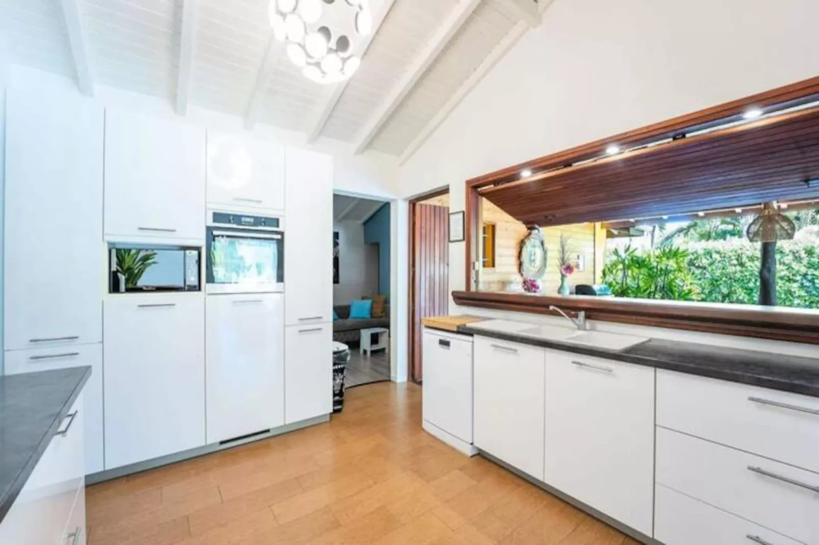 Villa Ma Vie La-Image-tags.