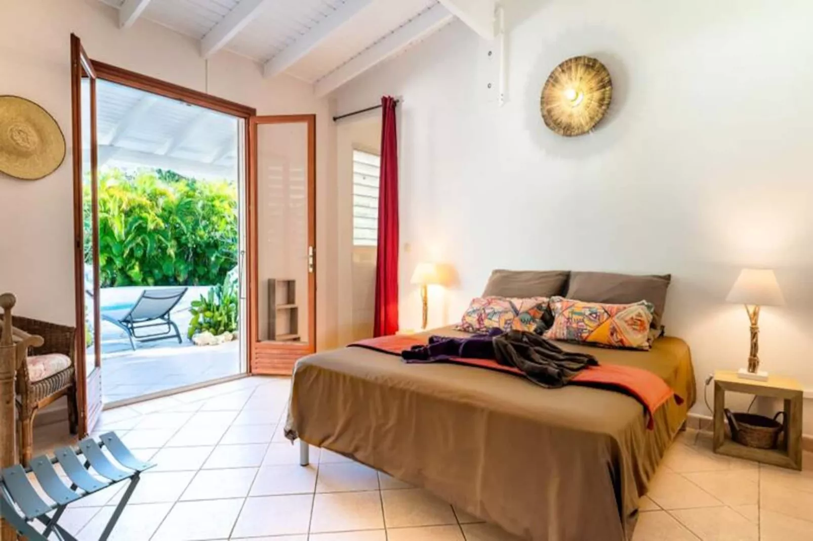 Villa Secr&egrave;te-Image-tags.